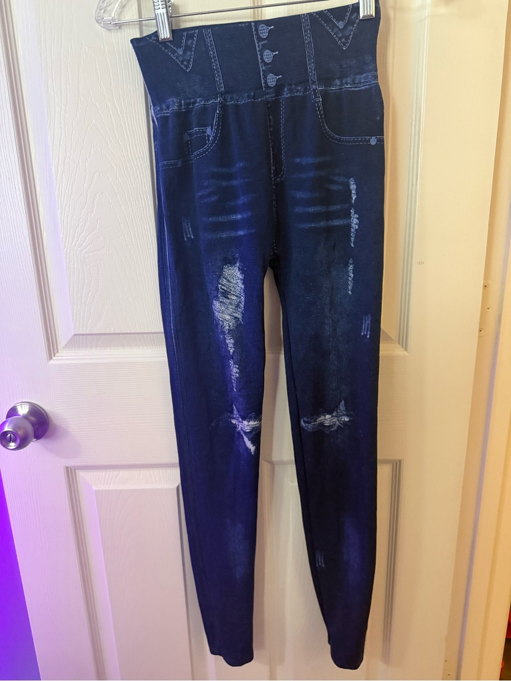 High-Waist Dark Blue Women's Jeggings with Distressed Detail